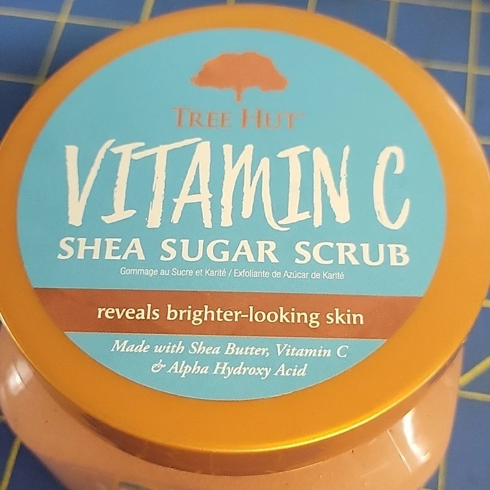 Tree Hut Vitamin C Shea Sugar Scrub 510g Jar New